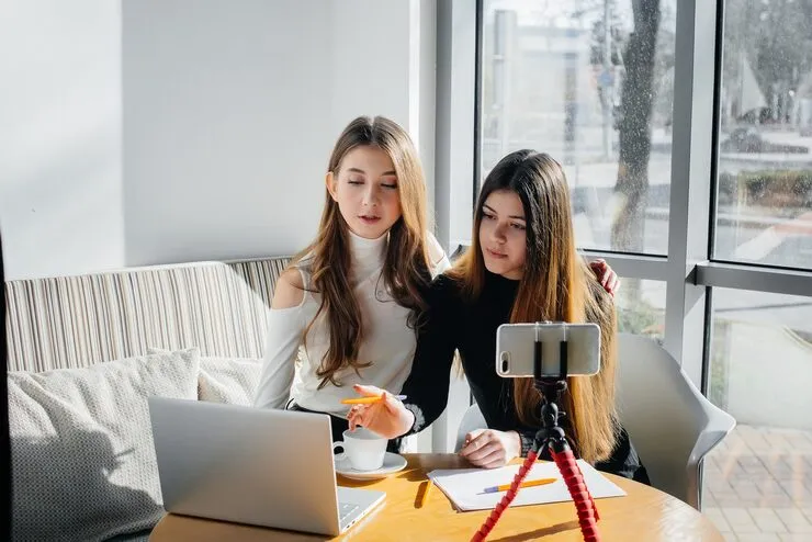 Understanding Internet Chicks: Influence, Culture, and Digital Presence